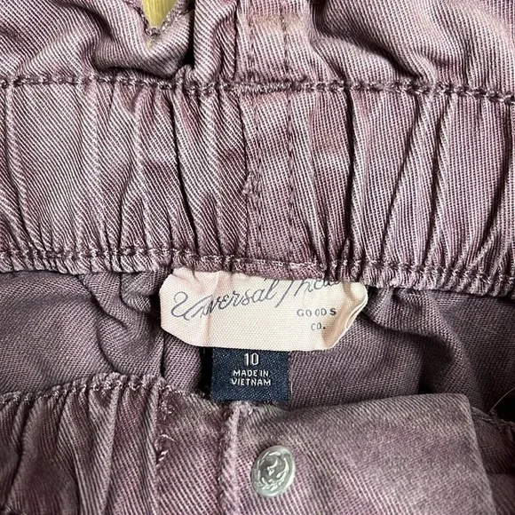 Universal thread woman’s pants. - Picture 4 of 5